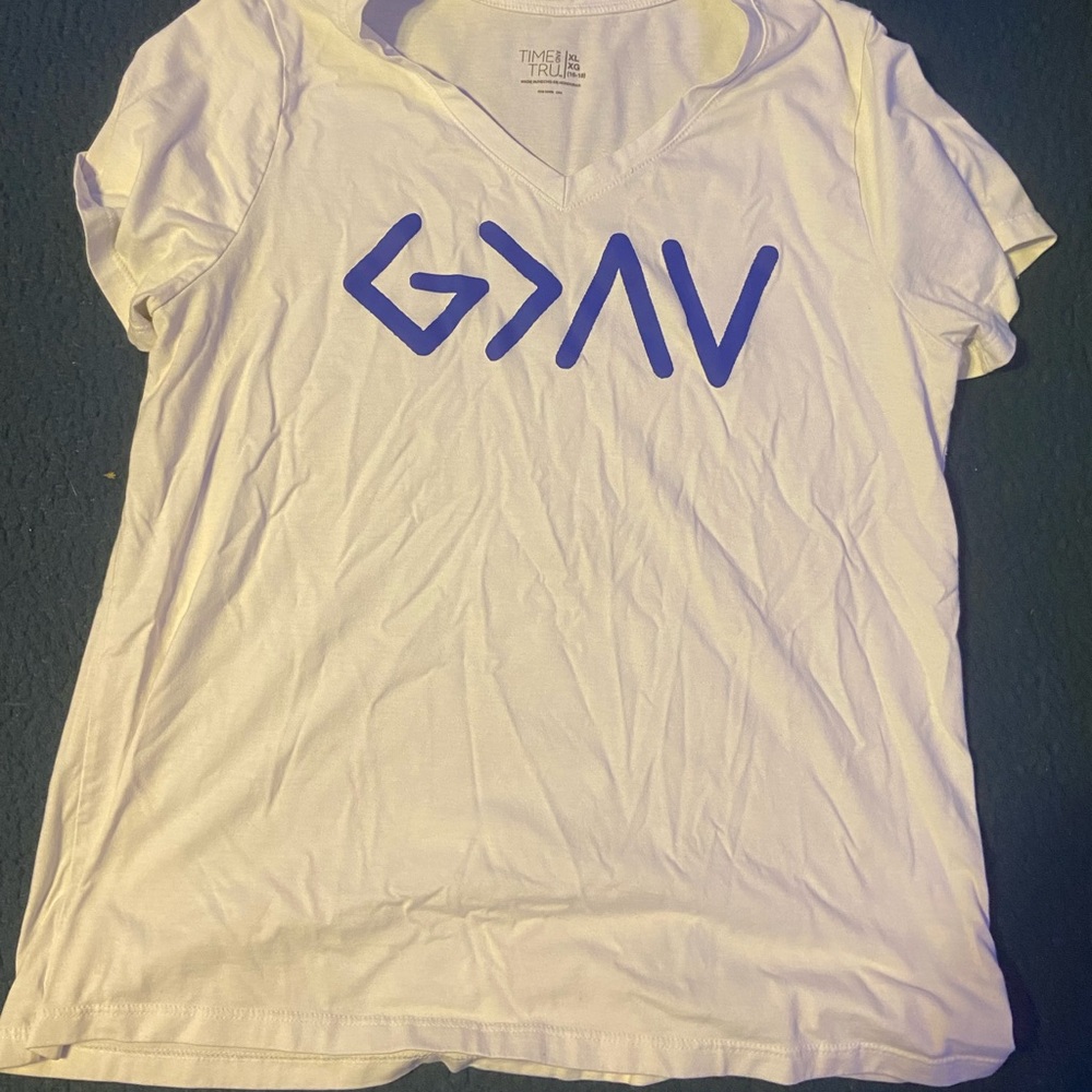 very cute and comfy t-shirt